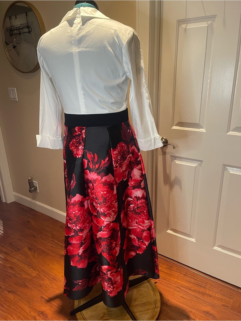 White Wrap Bodice Maxi Dress with Red Floral Black Skirt NWT - Picture 9 of 16